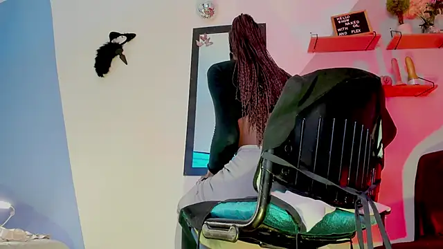 Aria fitness online show from 11-29-25, 01:03