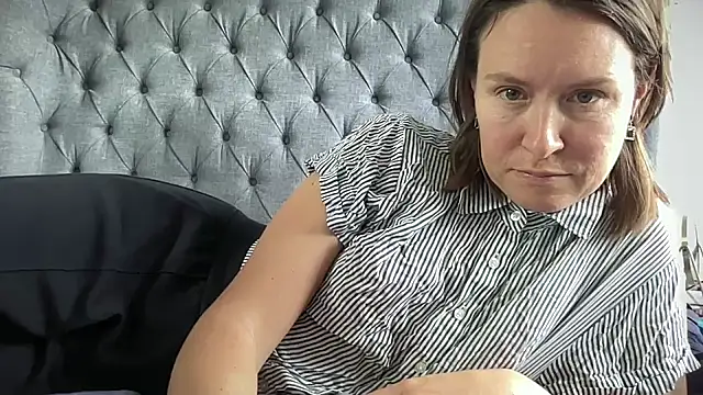 eatmypie69 online show from 10-20-25, 10:16