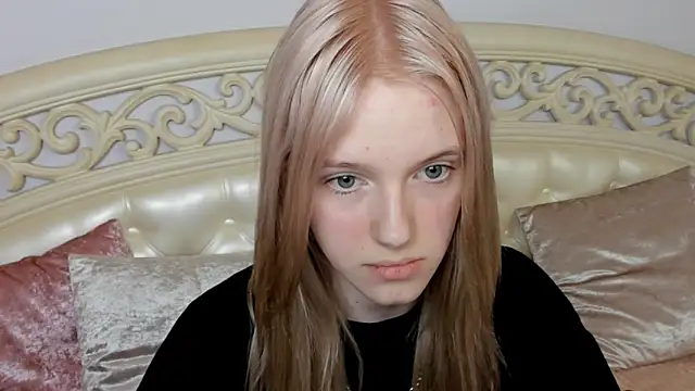 EdlaHewell online show from 02-14-25, 08:42