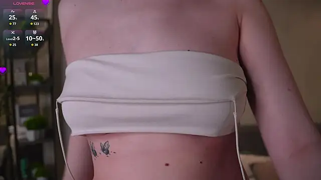 Snapshot of EdlaHewell chatting on 03-02-26, 05:08 EdlaHewell online show from 03-02-26, 05:08