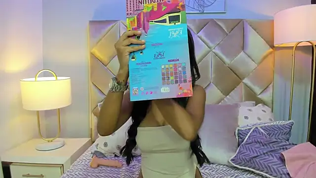 Snapshot of JasmineRoss_1 chatting on 03-11-25, 01:16 JasmineRoss 1 online show from 03-11-25, 01:16