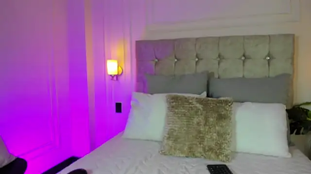 JasmineRoss 1 online show from 01-15-26, 06:33