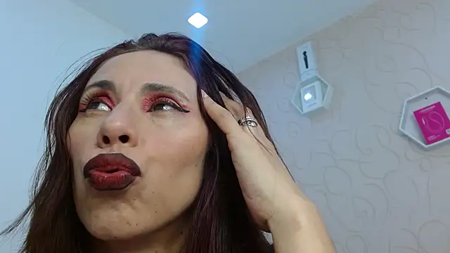 Snapshot of xime_stone chatting on 10-01-25, 01:50 xime stone online show from 10-01-25, 01:50