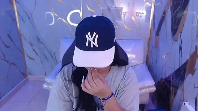 melany rouse18 online show from 09-24-25, 01:58