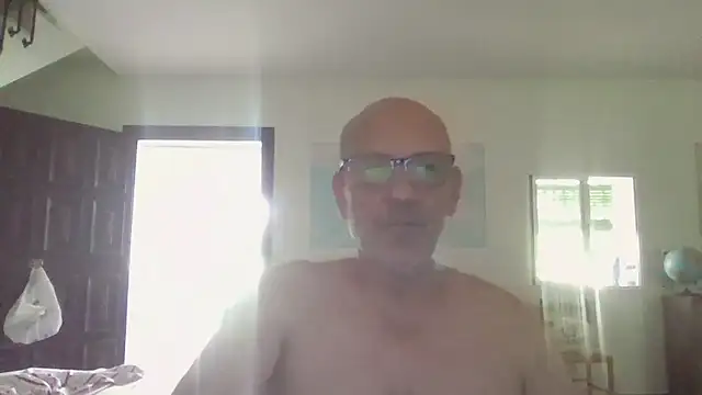 Snapshot of llopaco chatting on 07-06-26, 11:18 llopaco online show from 07-06-26, 11:18