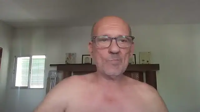 Snapshot of llopaco chatting on 07-16-26, 12:00 llopaco online show from 07-16-26, 12:00