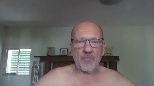 Snapshot of llopaco chatting on 07-20-26, 11:23 llopaco online show from 07-20-26, 11:23