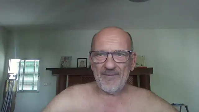Snapshot of llopaco chatting on 07-22-26, 01:03 llopaco online show from 07-22-26, 01:03