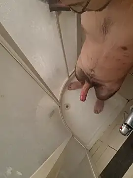 Snapshot of Lezoz_ chatting on 10-28-25, 06:21 Lezoz online show from 10-28-25, 06:21