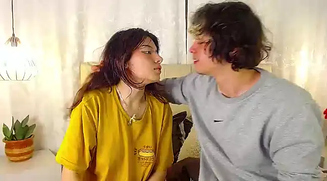 fyreandfox  online show from 03-10-25, 10:34