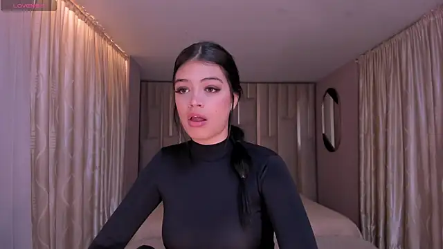 Snapshot of NiaMiller_ chatting on 03-20-25, 03:34 NiaMiller online show from 03-20-25, 03:34
