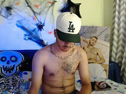 Snapshot of AdamParker_ chatting on 10-21-25, 03:29 AdamParker online show from 10-21-25, 03:29