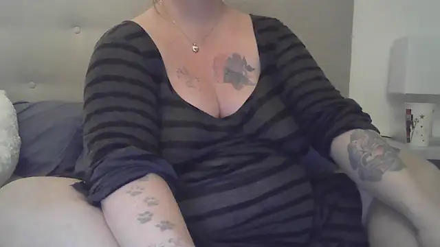 Snapshot of sizha6 chatting on 11-03-25, 05:42 sizha6 online show from 11-03-25, 05:42