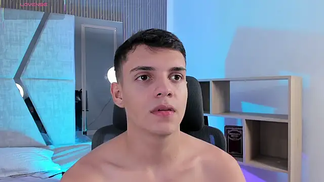 JacobRoberts1 online show from 12-05-25, 08:38