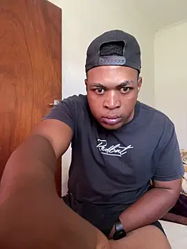 Snapshot of bosszonke123 chatting on 03-30-26, 10:05 bosszonke123 online show from 03-30-26, 10:05