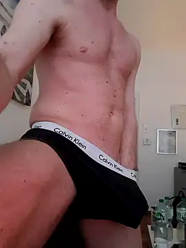 Snapshot of xXCR07xX chatting on 02-28-25, 07:37 xXCR07xX online show from 02-28-25, 07:37