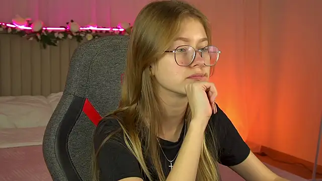 EveMundie online show from 09-25-25, 11:14