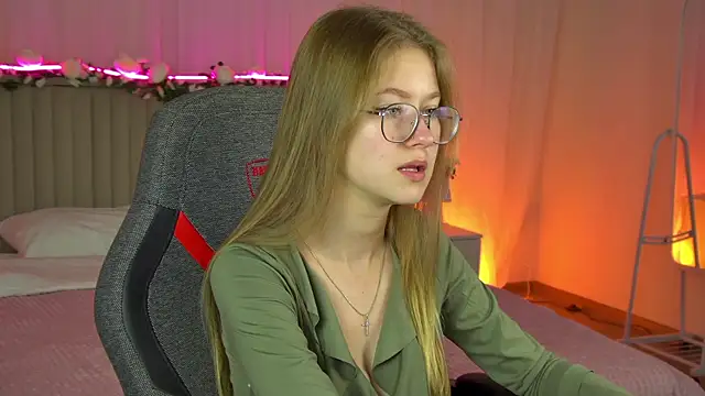 EveMundie online show from 09-26-25, 06:39