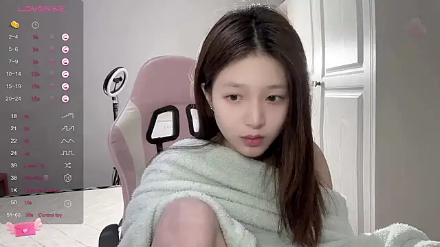 YaYa-521 online show from 03-12-25, 06:44