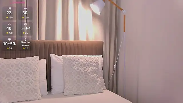 HitomiAoki online show from 02-20-25, 05:18