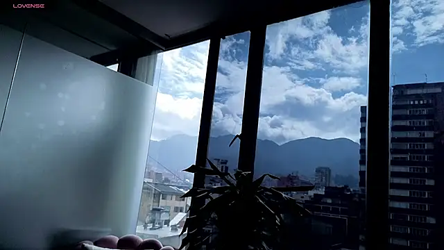 Ivanna West online show from 10-26-25, 01:28