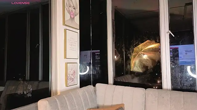 Snapshot of Ivanna_West chatting on 03-12-26, 09:59 Ivanna West online show from 03-12-26, 09:59