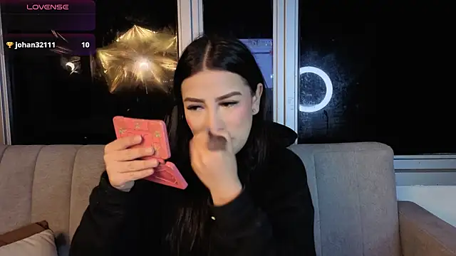 Snapshot of Ivanna_West chatting on 03-25-26, 09:59 Ivanna West online show from 03-25-26, 09:59