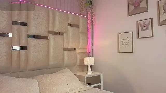 Snapshot of Ivanna_West chatting on 03-29-26, 03:28 Ivanna West online show from 03-29-26, 03:28