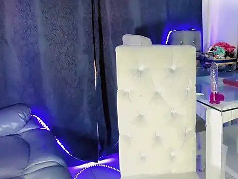 Snapshot of cherry_crushx chatting on 03-06-26, 02:13 cherry crushx online show from 03-06-26, 02:13