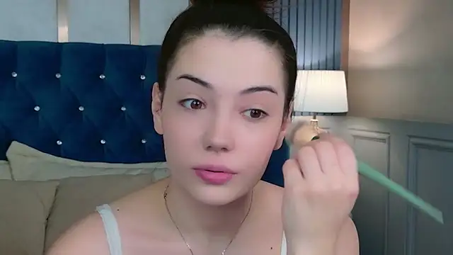 Snapshot of Alice_Deleon chatting on 04-19-26, 10:36 Alice Deleon online show from 04-19-26, 10:36