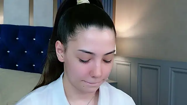 Snapshot of Alice_Deleon chatting on 04-22-26, 10:50 Alice Deleon online show from 04-22-26, 10:50