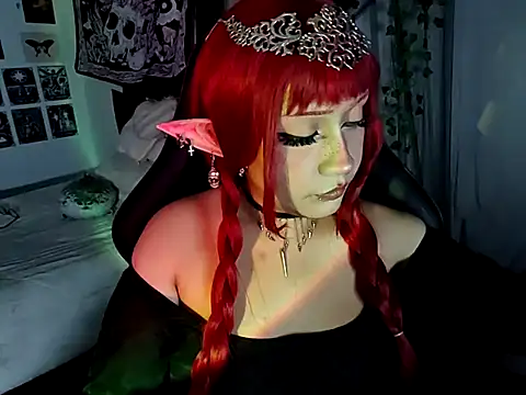 Snapshot of blue_katt chatting on 11-19-25, 08:53 blue katt online show from 11-19-25, 08:53