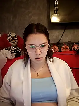 EmmaSulivan online show from 10-10-25, 12:37