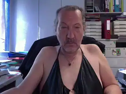 HMStraps01 online show from 09-09-25, 07:41