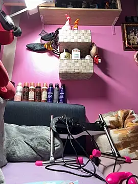 Snapshot of sexymelli18 chatting on 10-26-25, 06:25 sexymelli18 online show from 10-26-25, 06:25