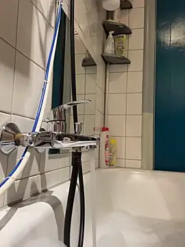 Snapshot of sexymelli18 chatting on 11-04-25, 06:51 sexymelli18 online show from 11-04-25, 06:51