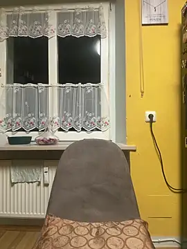 Snapshot of sexymelli18 chatting on 03-25-26, 06:25 sexymelli18 online show from 03-25-26, 06:25