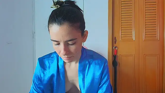 Peach Rose  online show from 09-20-25, 08:21