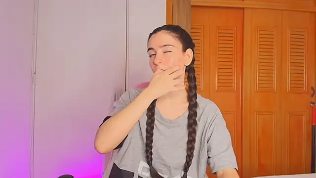 Peach Rose  online show from 10-27-25, 10:14