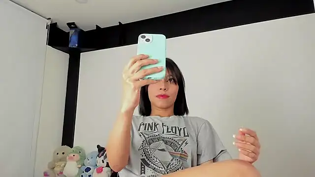 Snapshot of sweet_Amy0 chatting on 10-12-25, 06:23 sweet Amy0 online show from 10-12-25, 06:23