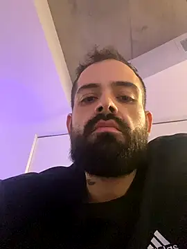 guccititi online show from 11-01-25, 01:40