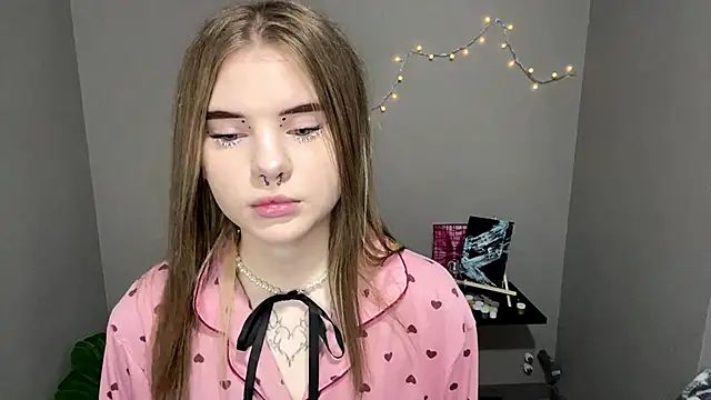 CarolinePepper online show from 03-15-25, 05:04