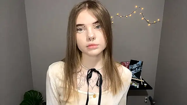 CarolinePepper online show from 03-20-25, 05:15