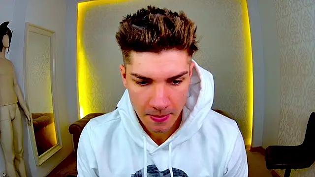 Snapshot of MaxKaiden chatting on 02-10-26, 06:17 MaxKaiden online show from 02-10-26, 06:17