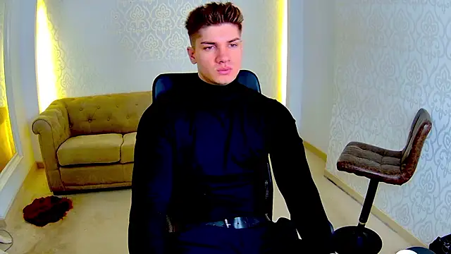 Snapshot of MaxKaiden chatting on 02-22-26, 05:40 MaxKaiden online show from 02-22-26, 05:40