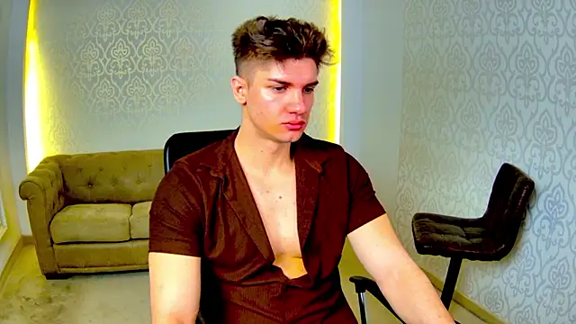 Snapshot of MaxKaiden chatting on 02-25-26, 05:39 MaxKaiden online show from 02-25-26, 05:39