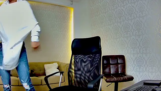 Snapshot of MaxKaiden chatting on 03-03-26, 05:35 MaxKaiden online show from 03-03-26, 05:35