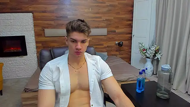 Snapshot of MaxKaiden chatting on 03-12-26, 05:13 MaxKaiden online show from 03-12-26, 05:13