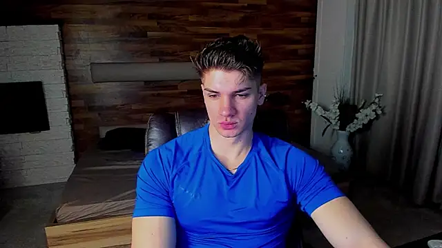 Snapshot of MaxKaiden chatting on 03-18-26, 05:21 MaxKaiden online show from 03-18-26, 05:21