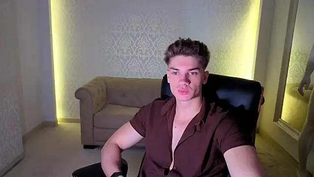 MaxKaiden online show from 06-20-26, 04:15